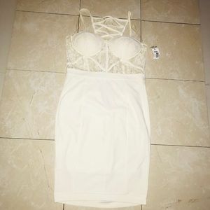 White corsette lace bodycon dress